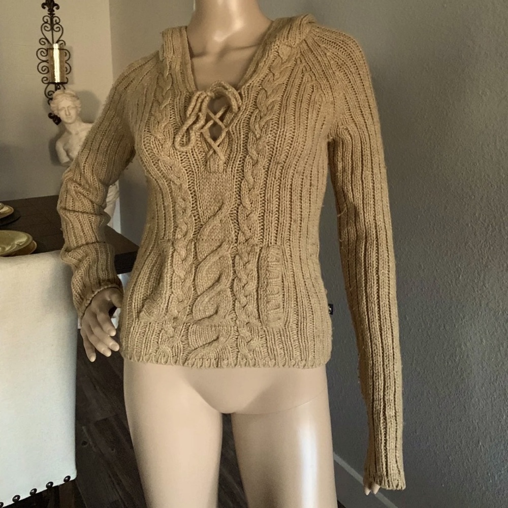 Abercrombie & Fitch Sweater